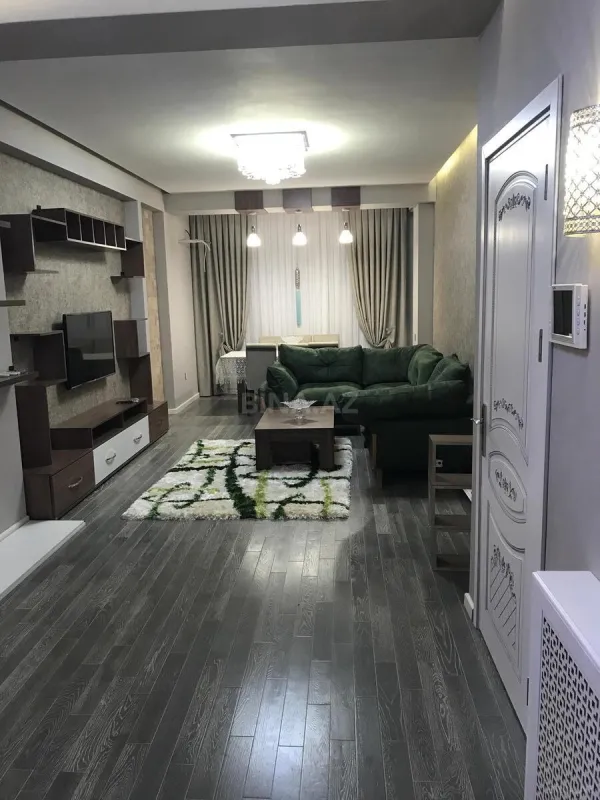 Satılır 3 otaqlı mənzil 123 m²