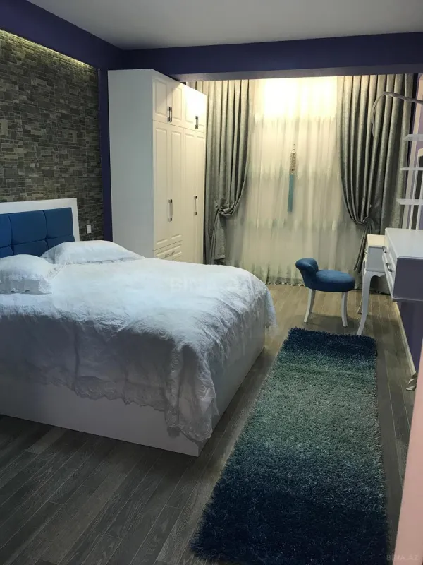 Satılır 3 otaqlı mənzil 123 m²