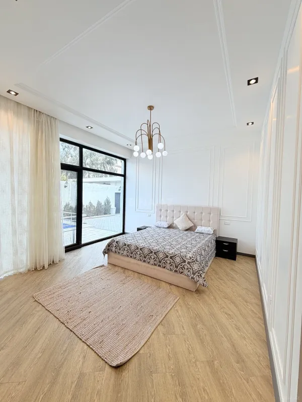 Kirayə verilir 4 otaqlı həyət evi 220 m²