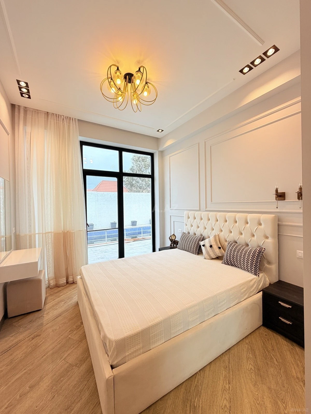 Kirayə verilir 4 otaqlı həyət evi 220 m²