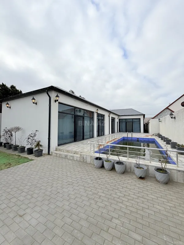 Kirayə verilir 4 otaqlı həyət evi 220 m²