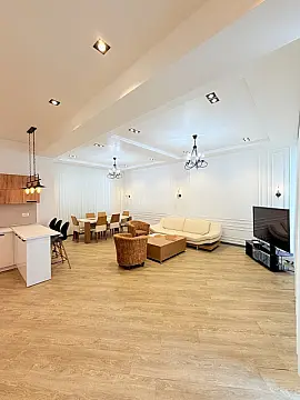 Kirayə verilir 4 otaqlı həyət evi 220 m²