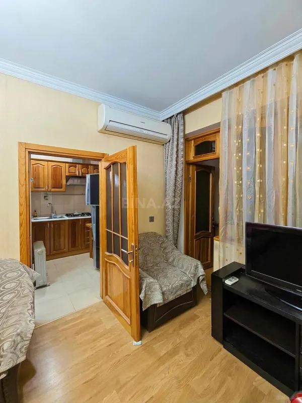 Kirayə verilir 2 otaqlı mənzil 50 m²