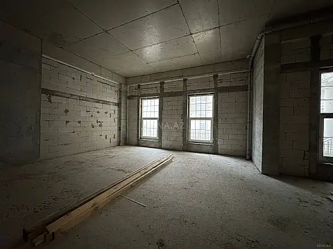 Satılır 3 otaqlı mənzil 142 m²