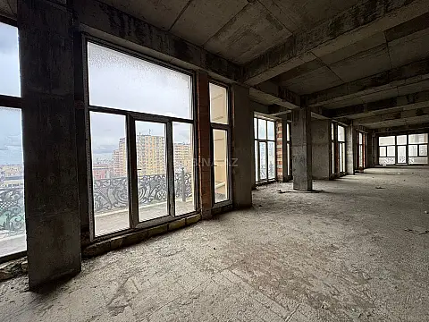 Satılır 3 otaqlı mənzil 142 m² — Bakı, Nizami 3 otaq 142.00 m²