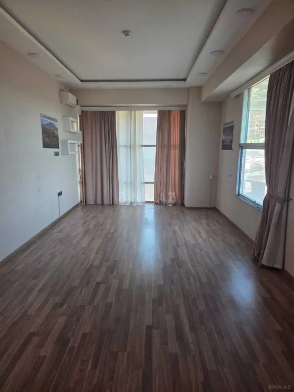 Kirayə verilir 11 otaqlı ofis 500 m²