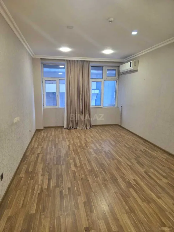 Kirayə verilir 11 otaqlı ofis 500 m²