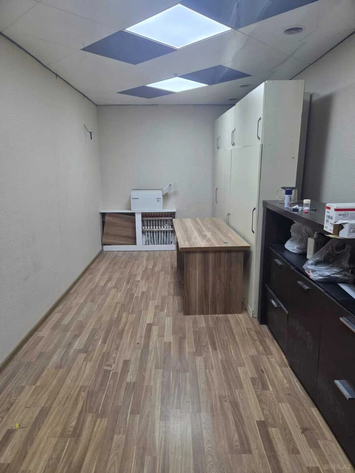 Kirayə verilir 11 otaqlı ofis 500 m²