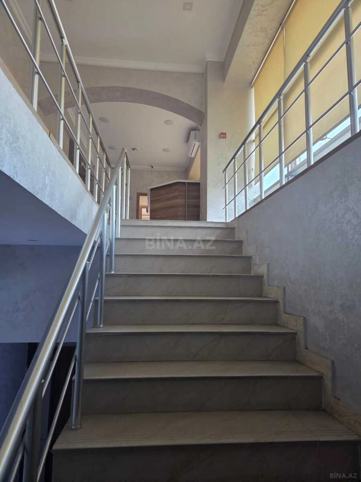 Kirayə verilir 11 otaqlı ofis 500 m²