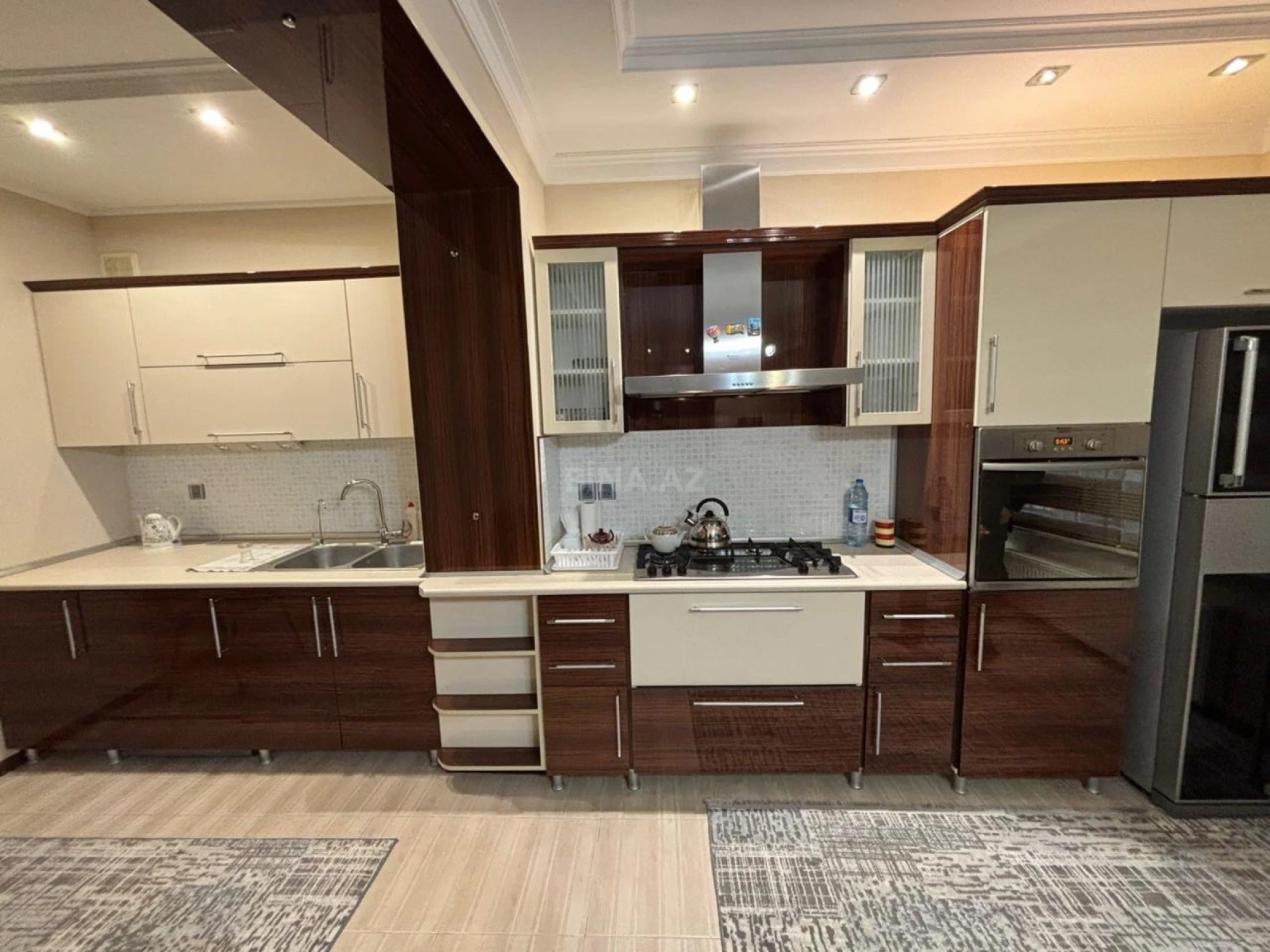 Kirayə verilir 3 otaqlı mənzil 110 m²