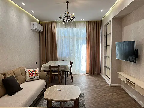 Kirayə verilir 2 otaqlı mənzil 70 m²