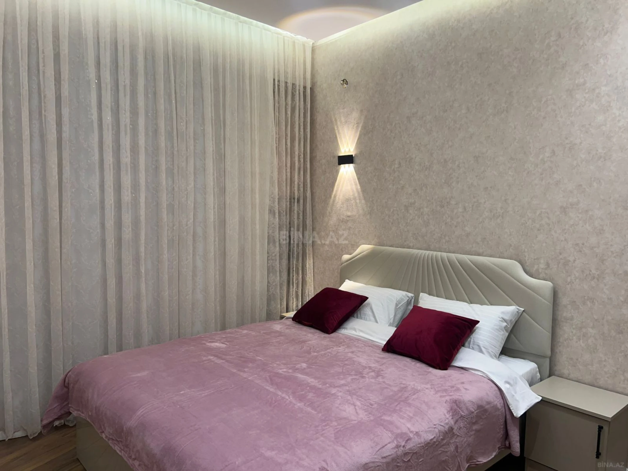 Kirayə verilir 2 otaqlı mənzil 70 m²