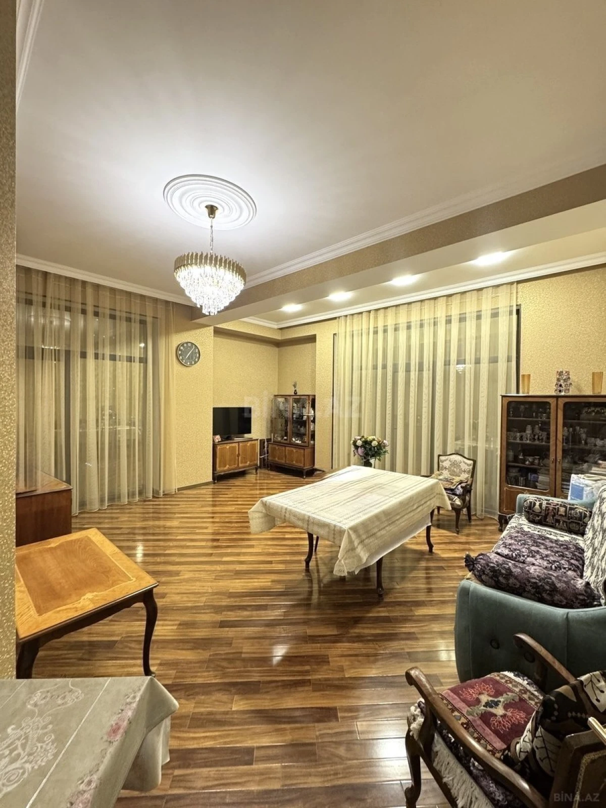 Satılır 3 otaqlı mənzil 125 m²