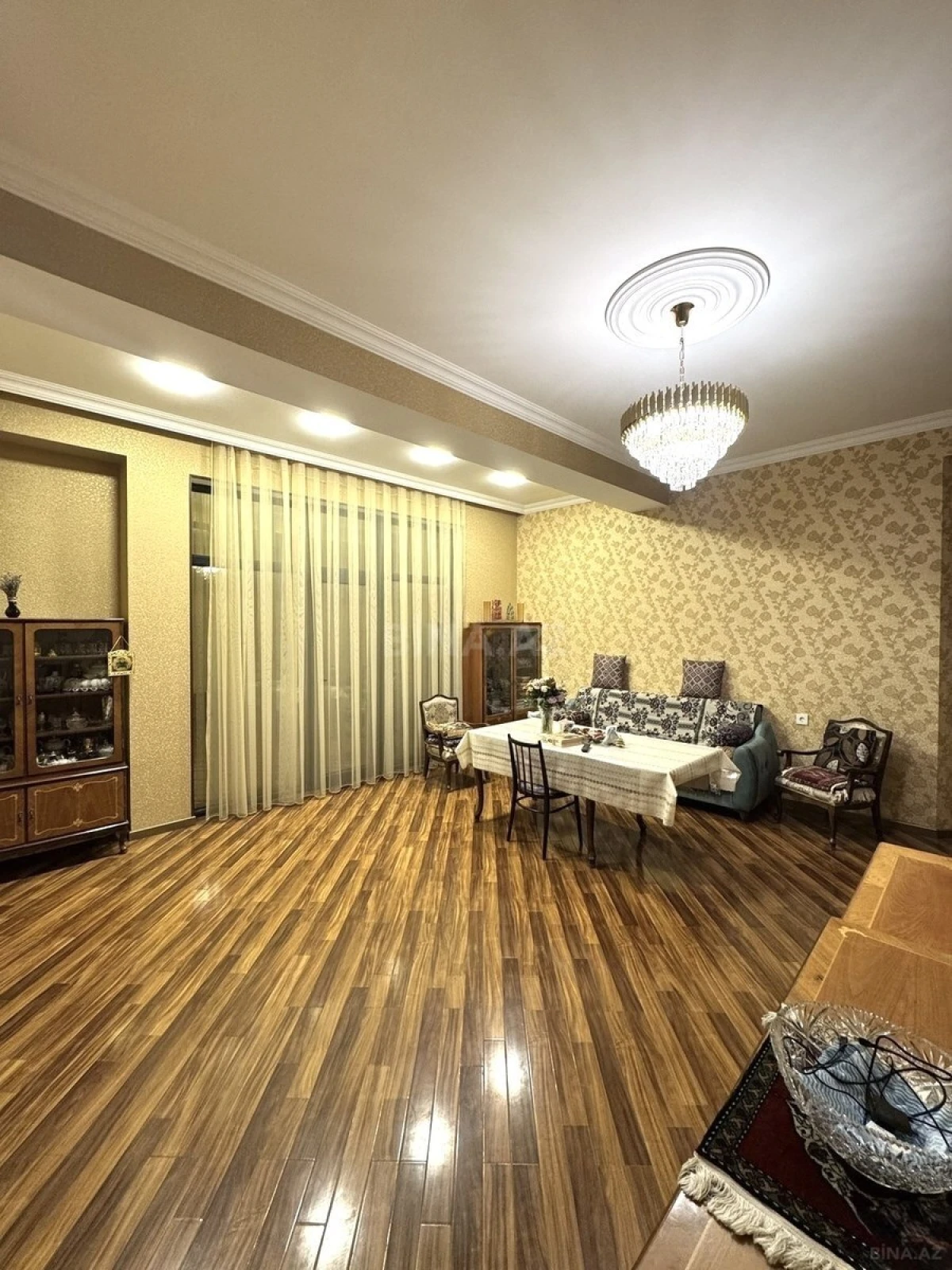 Satılır 3 otaqlı mənzil 125 m²