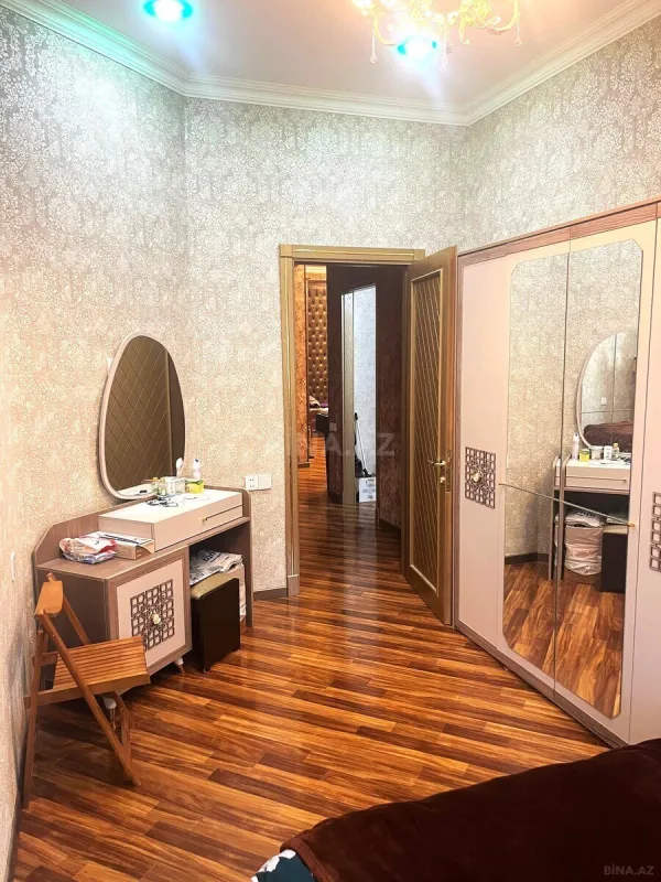 Satılır 3 otaqlı mənzil 125 m²