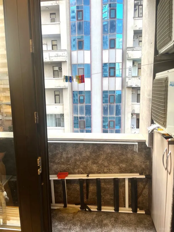 Satılır 3 otaqlı mənzil 125 m²