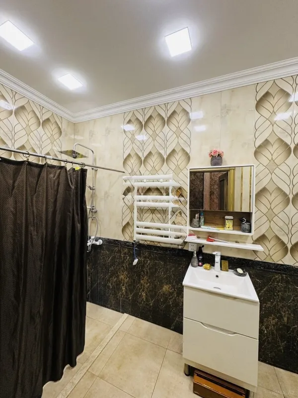 Satılır 3 otaqlı mənzil 125 m²