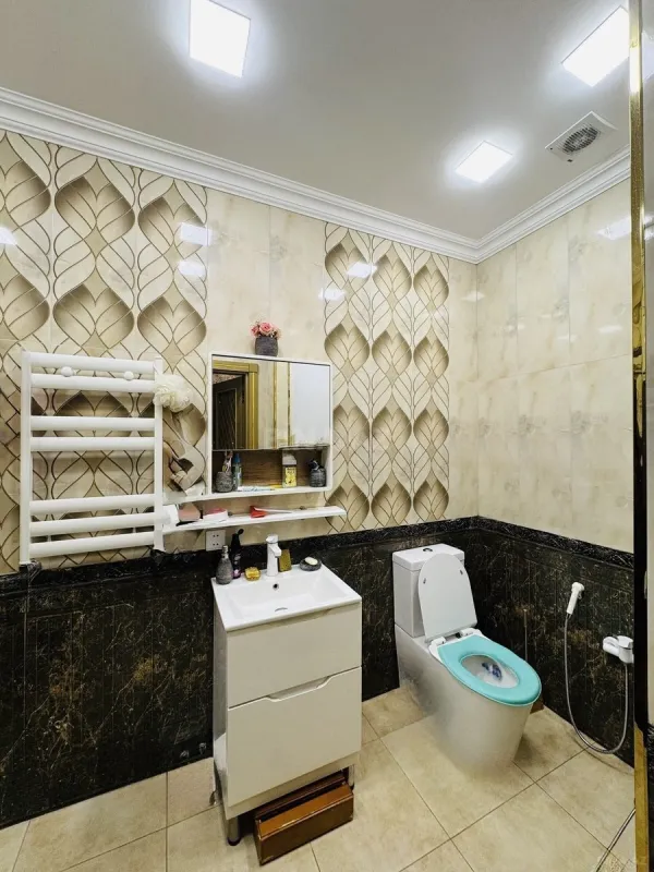 Satılır 3 otaqlı mənzil 125 m²