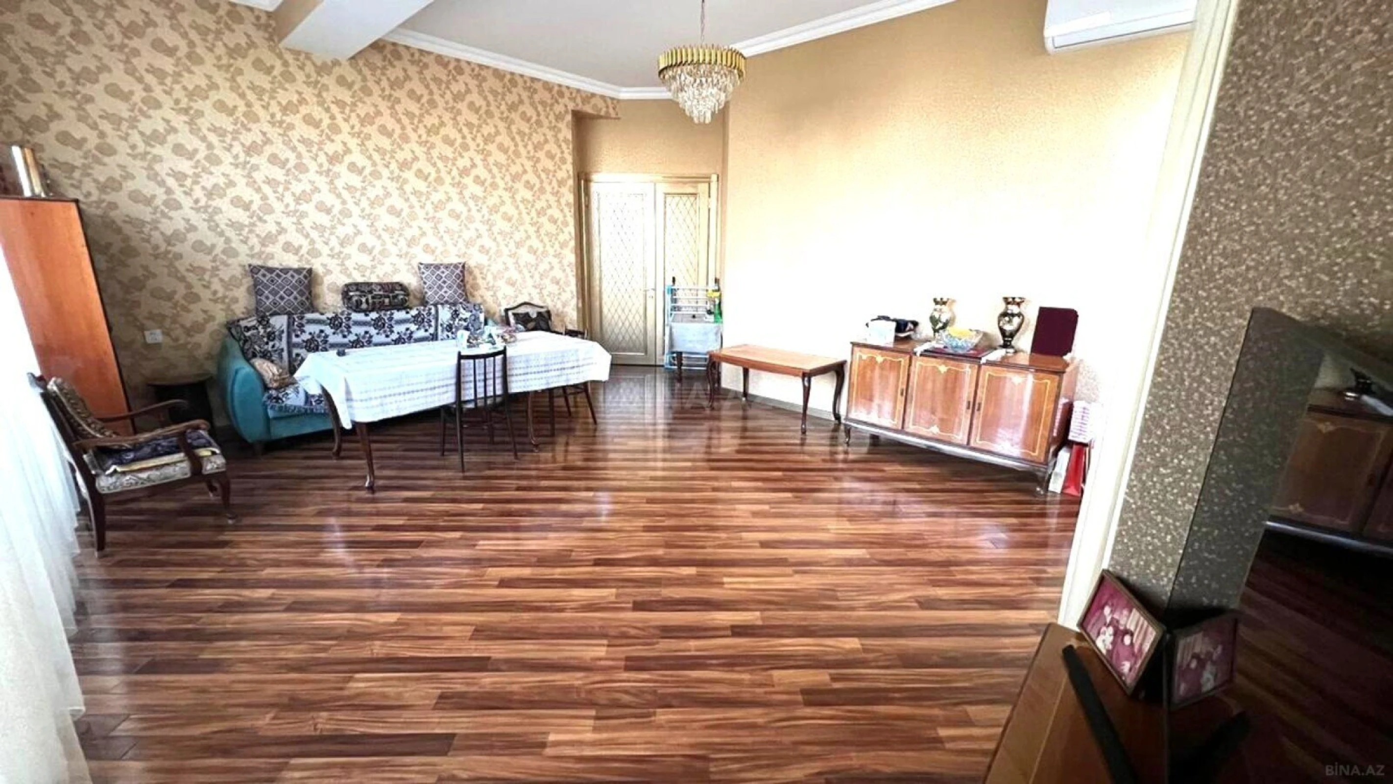 Satılır 3 otaqlı mənzil 125 m²