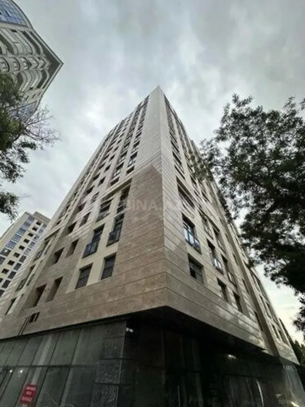 Satılır 3 otaqlı mənzil 125 m²
