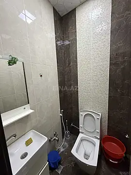 Kirayə verilir 4 otaqlı mənzil 135 m²
