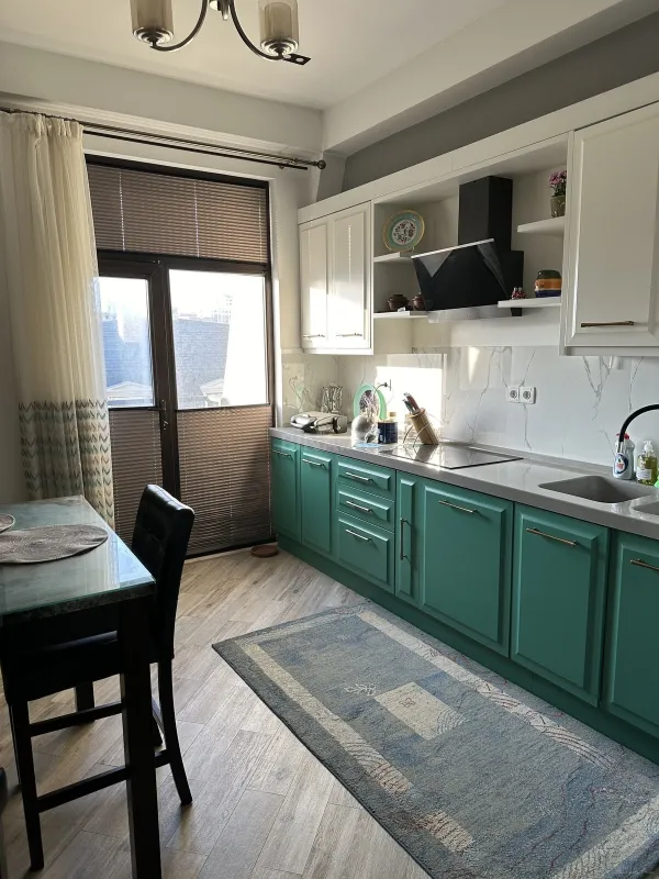 Satılır 3 otaqlı mənzil 112 m²