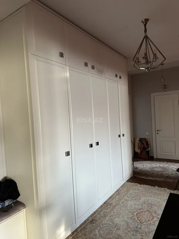 Satılır 3 otaqlı mənzil 112 m²