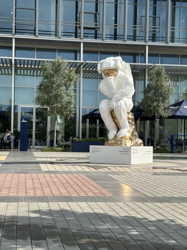 Satılır 3 otaqlı mənzil 112 m²