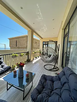 Satılır 6 otaqlı həyət evi 400 m²