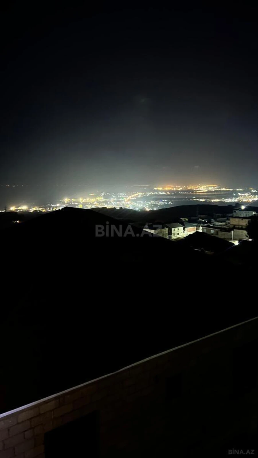 Satılır 6 otaqlı həyət evi 400 m²