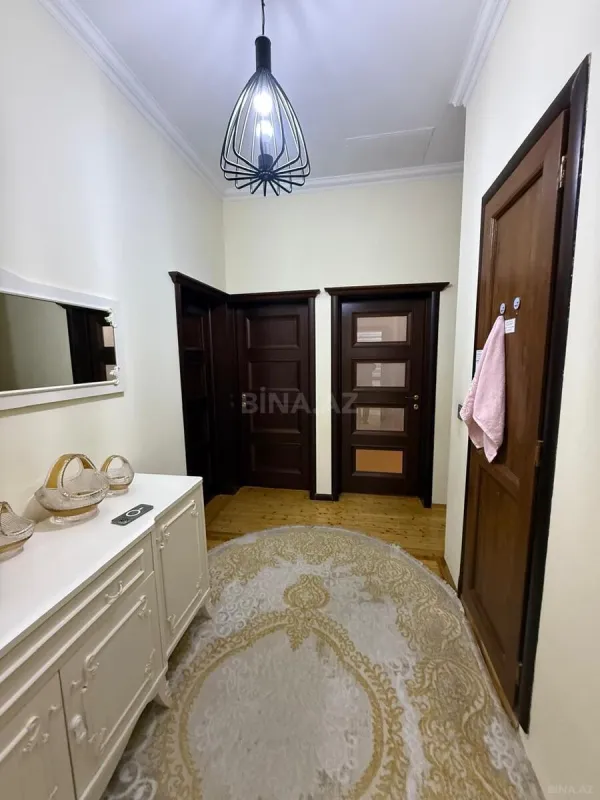 Satılır 6 otaqlı həyət evi 190 m²