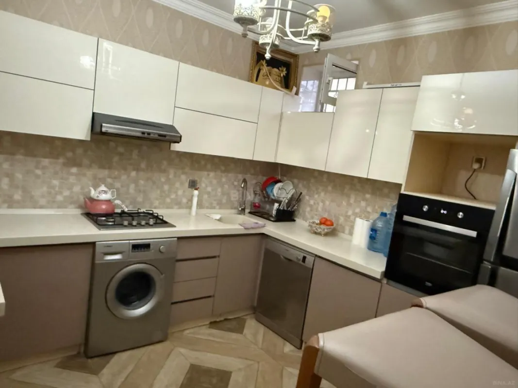 Satılır 6 otaqlı həyət evi 190 m²