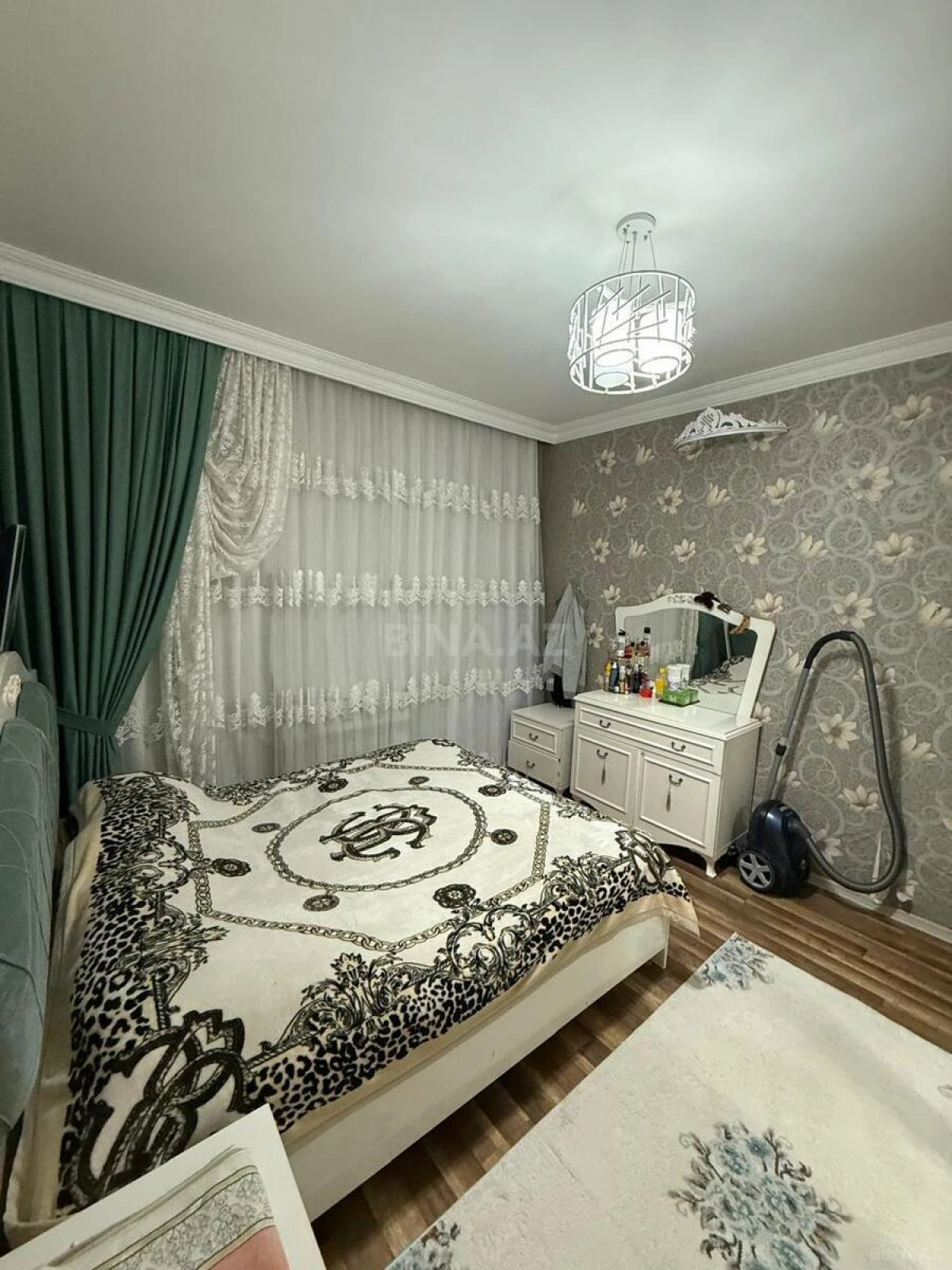 Satılır 6 otaqlı həyət evi 190 m²