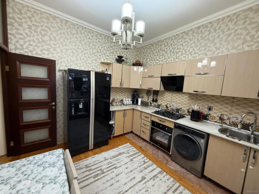 Satılır 6 otaqlı həyət evi 190 m²