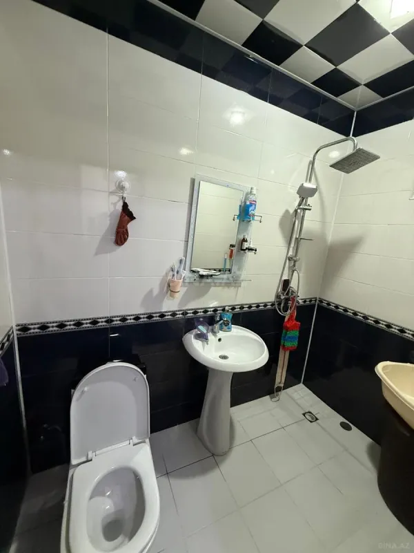 Satılır 6 otaqlı həyət evi 190 m²
