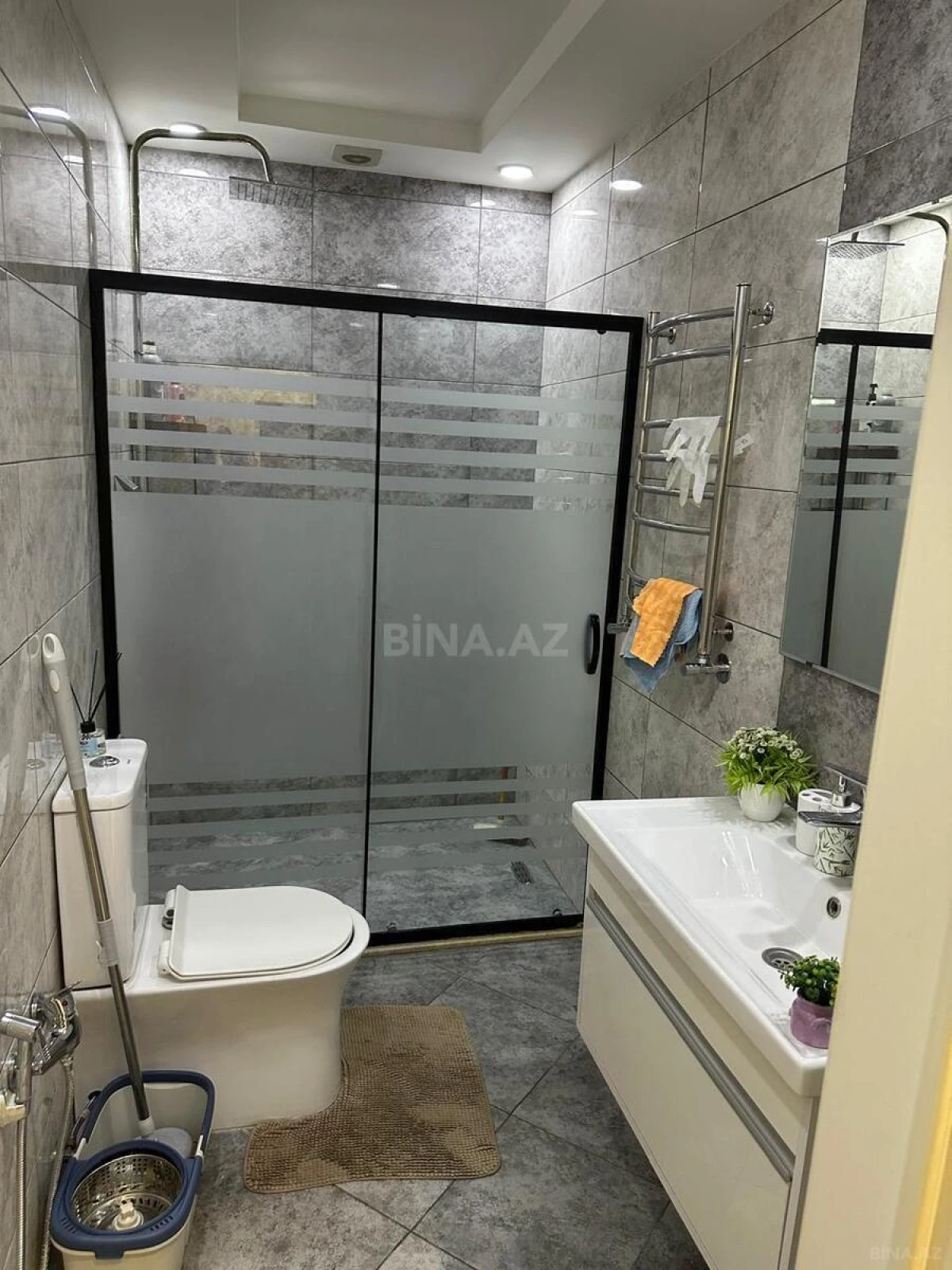 Kirayə verilir 2 otaqlı mənzil 120 m²