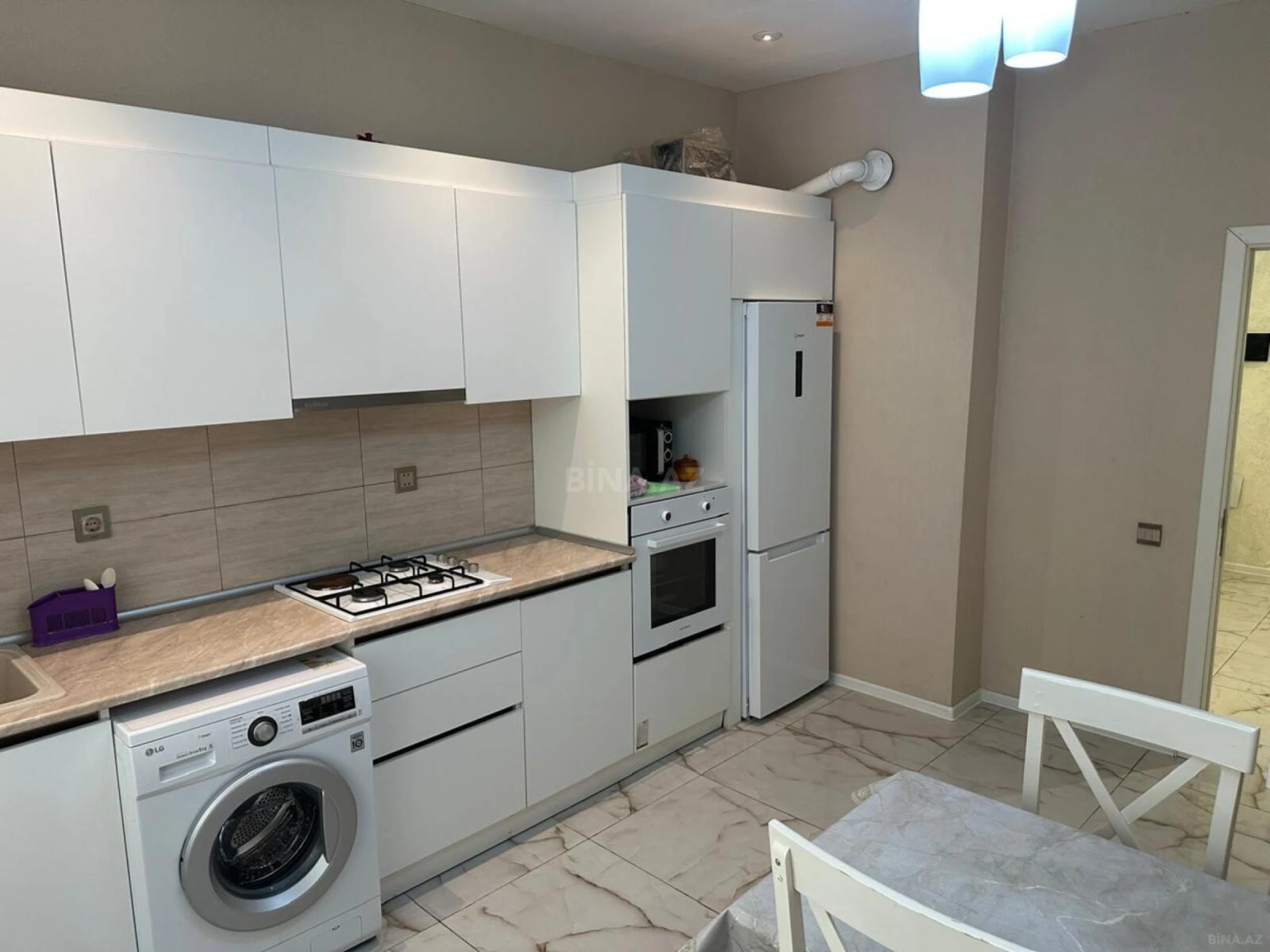 Kirayə verilir 2 otaqlı mənzil 120 m²