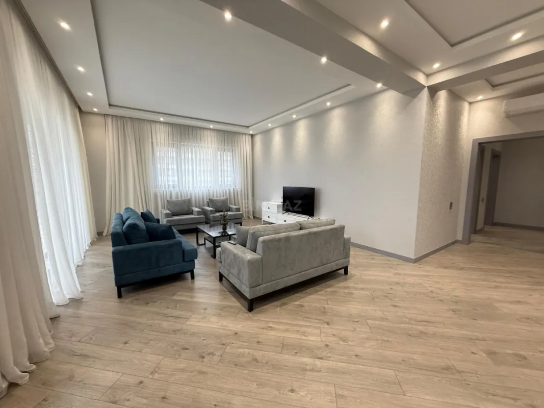 Kirayə verilir 3 otaqlı mənzil 160 m²