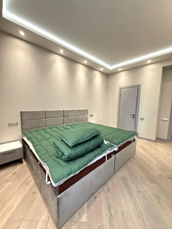 Kirayə verilir 3 otaqlı mənzil 160 m²