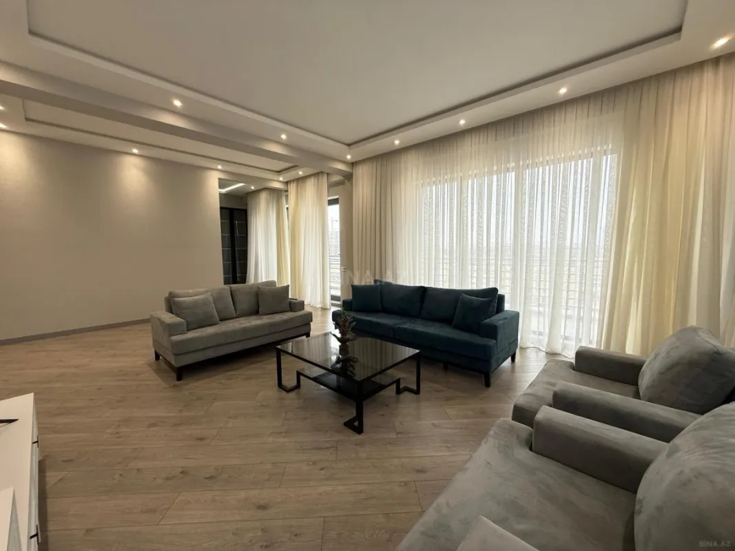 Kirayə verilir 3 otaqlı mənzil 160 m²