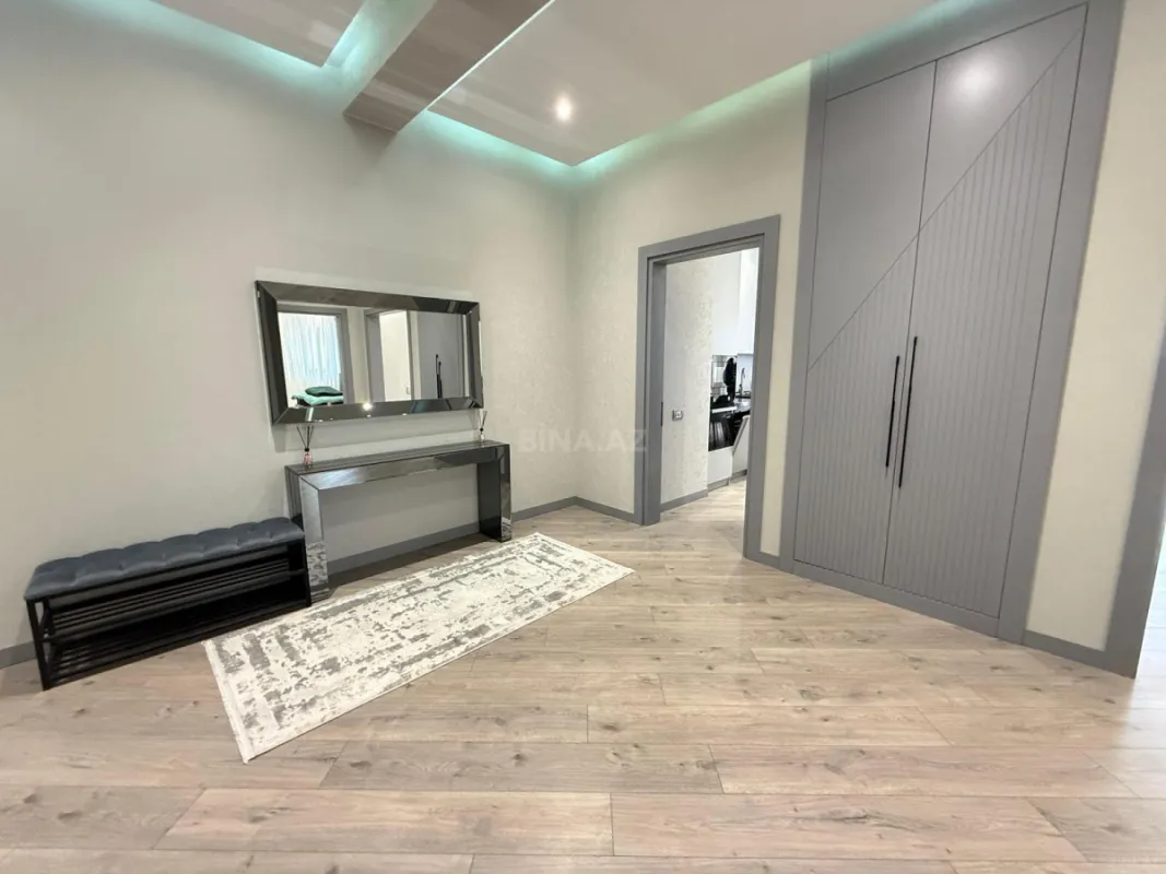 Kirayə verilir 3 otaqlı mənzil 160 m²