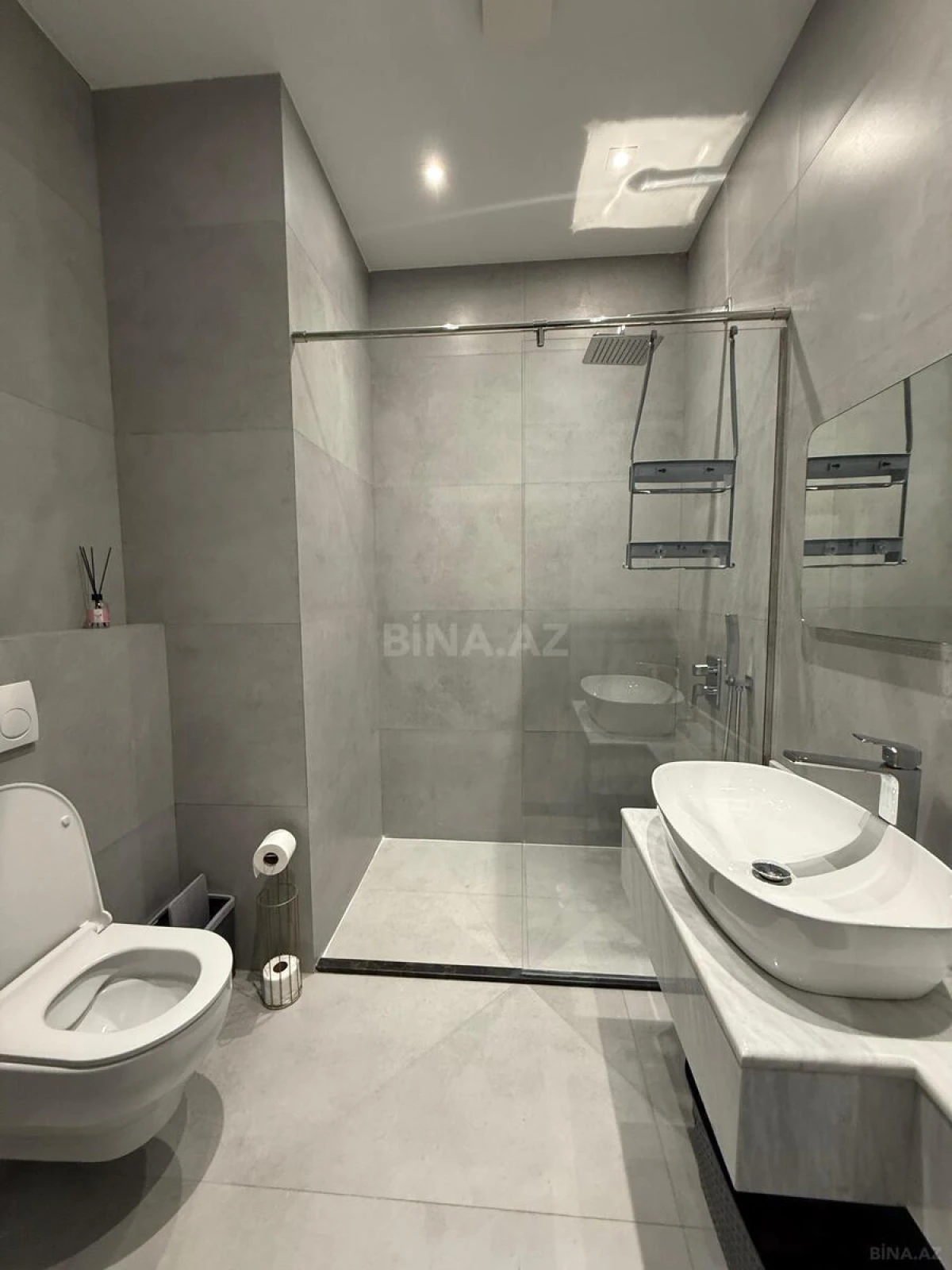Kirayə verilir 3 otaqlı mənzil 160 m²