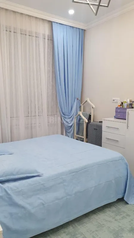 Kirayə verilir 2 otaqlı mənzil 65 m²