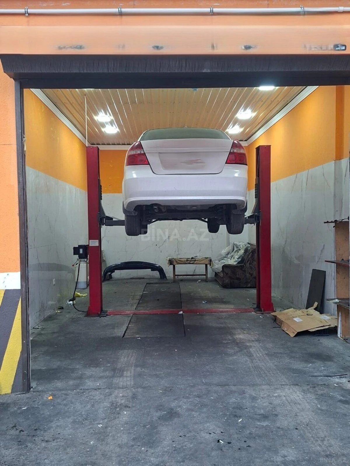 Satılır obyekt 700 m²