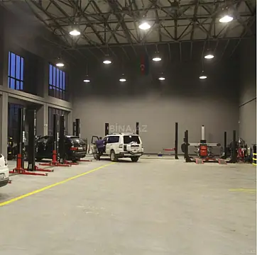 Satılır obyekt 700 m²