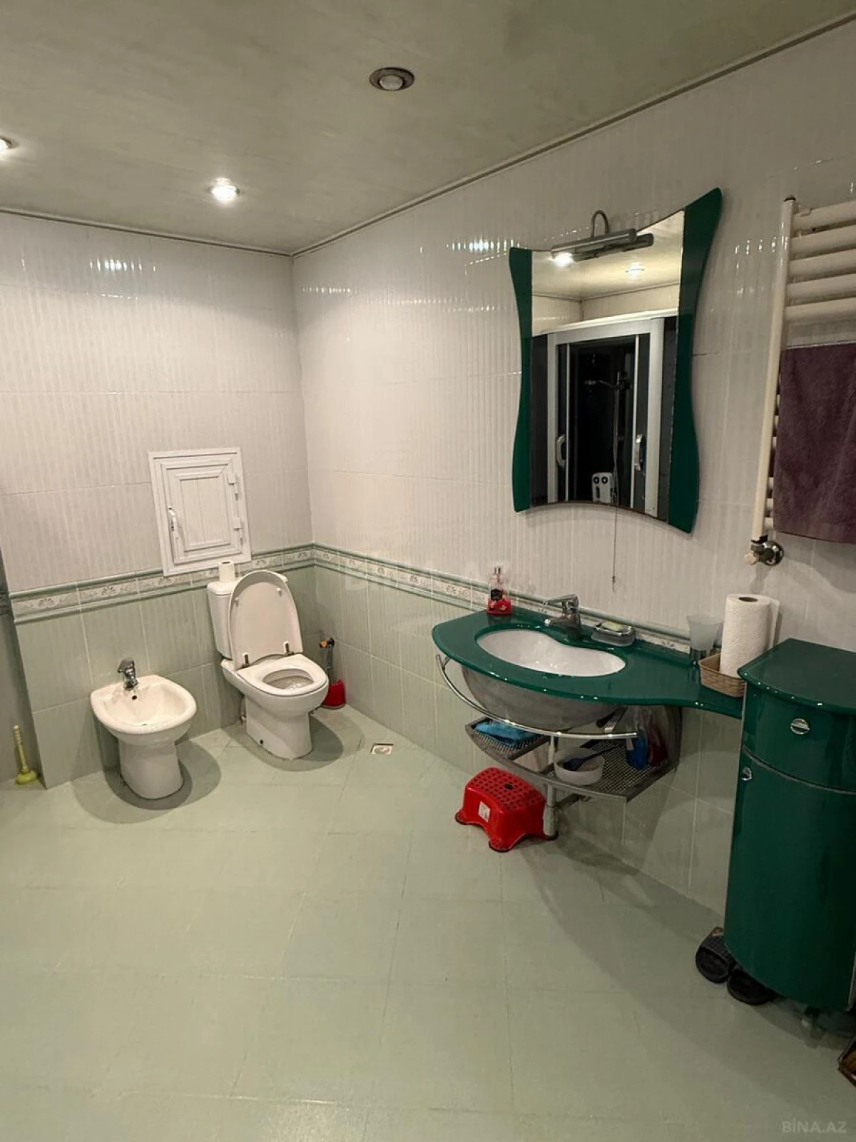 Satılır 7 otaqlı mənzil 300 m²