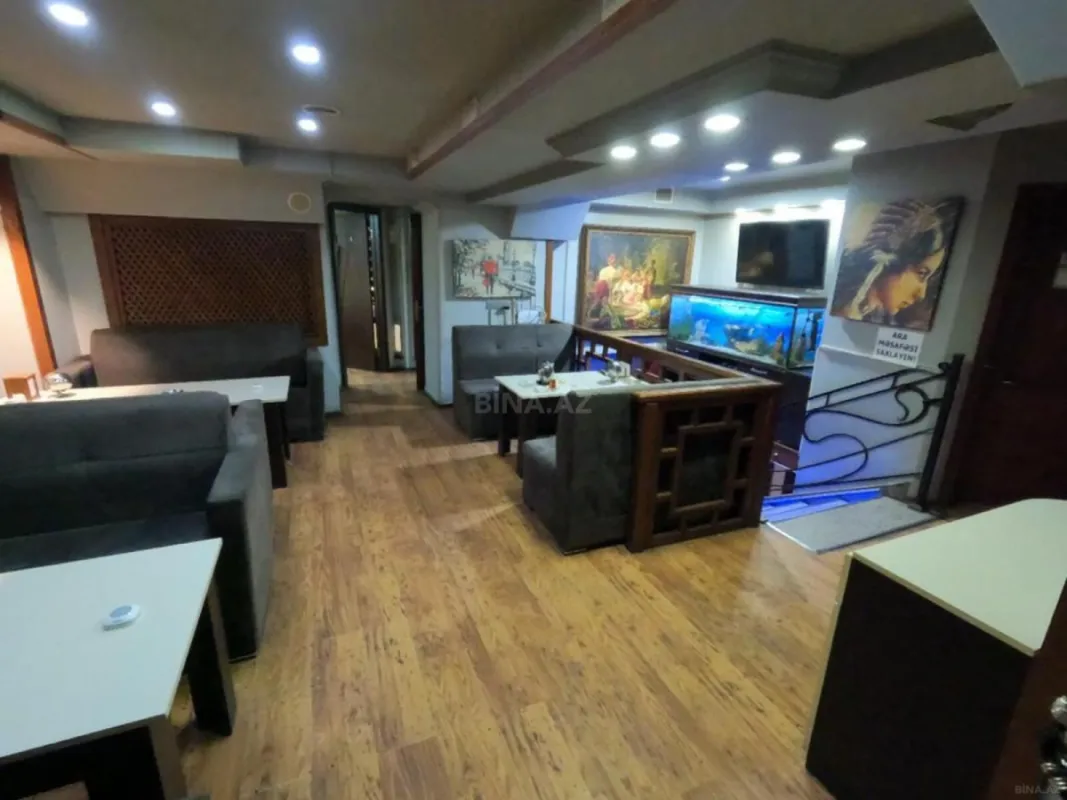 Satılır obyekt 266 m²