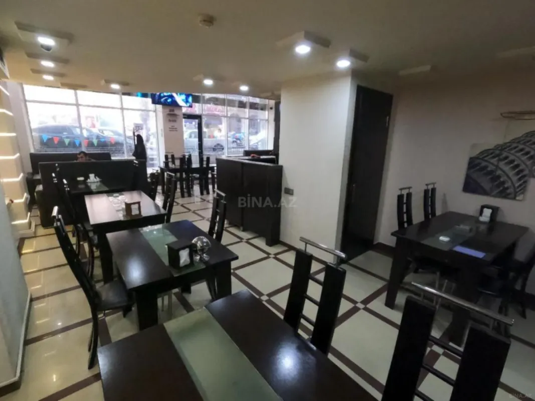 Satılır obyekt 266 m²