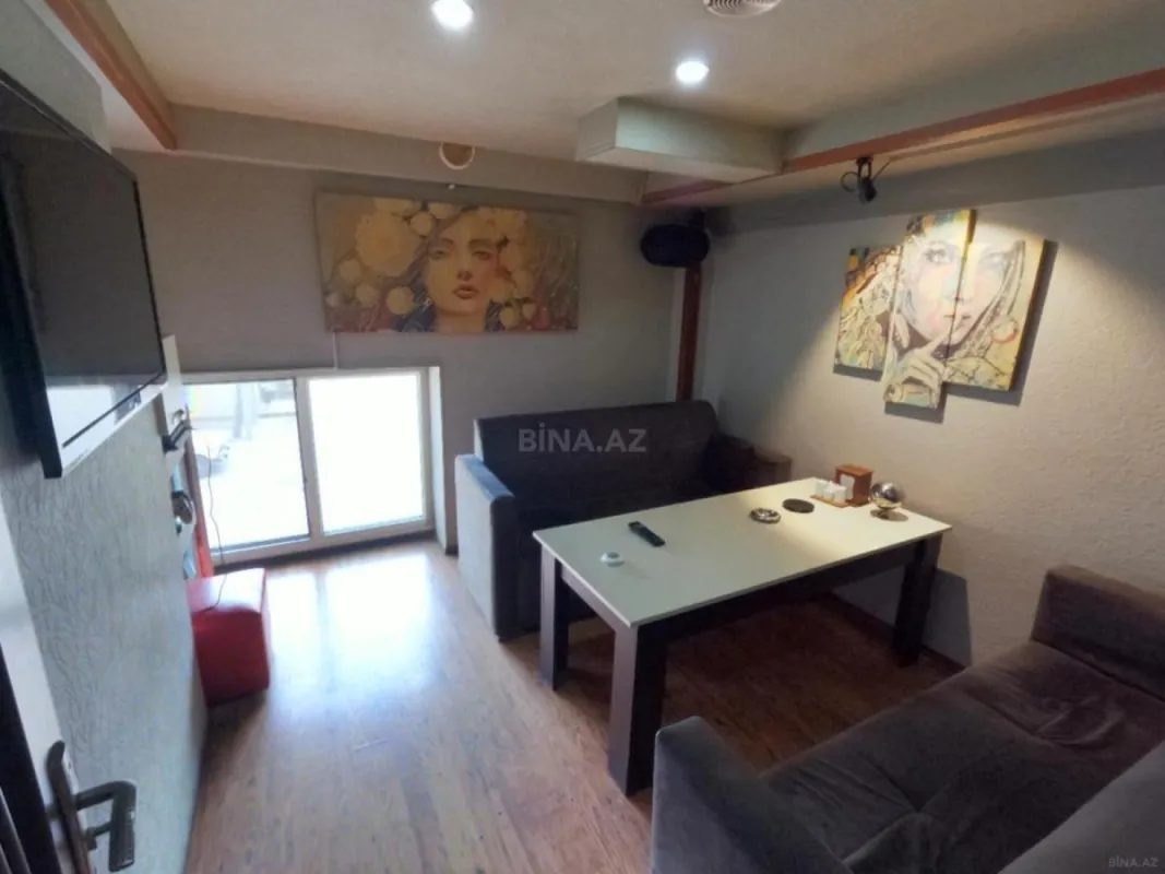 Satılır obyekt 266 m²