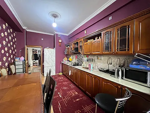 Satılır 3 otaqlı mənzil 150 m²